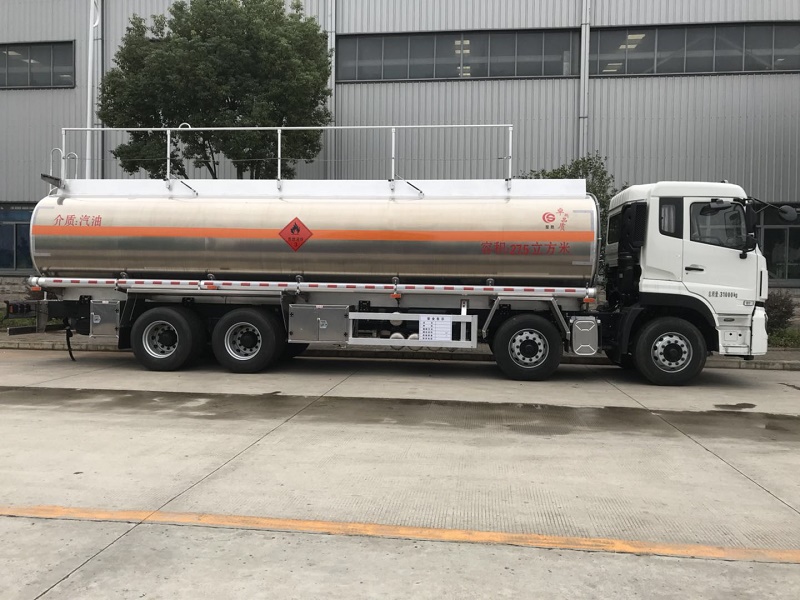 东风天龙铝合金运油车27.5立方