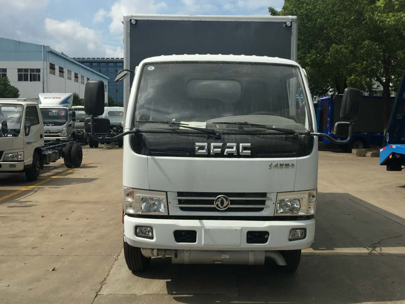 东风4.1m    3.4吨爆破器材车